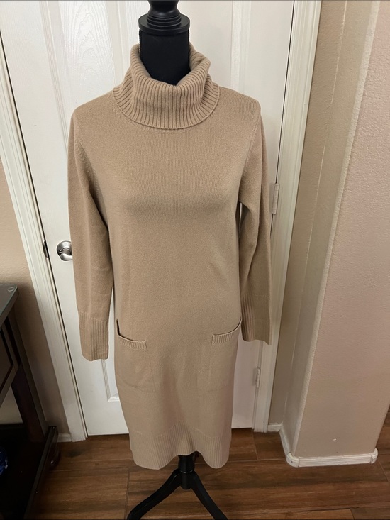 Athleta Dresses & Skirts - Athleta Beige Turtleneck Midi Dress